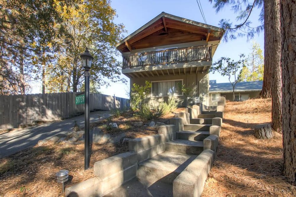 Yosemite Scenic Wonders - Bass Lake Area