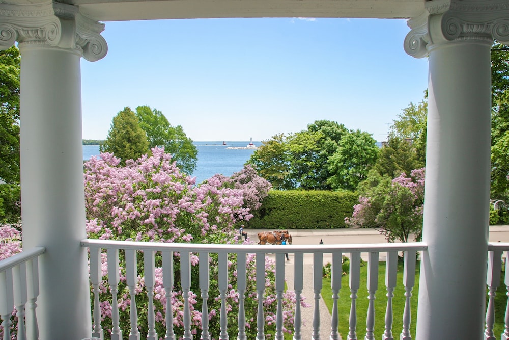 Harbour View Inn