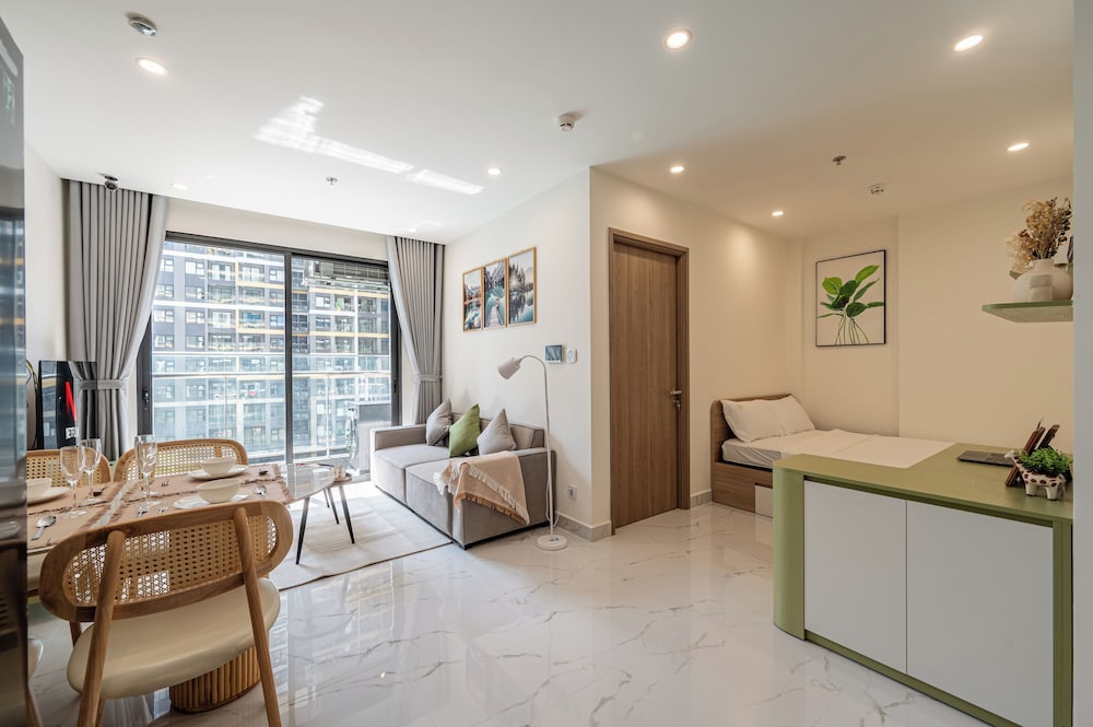 LA Nest 1bed with pool view big deal