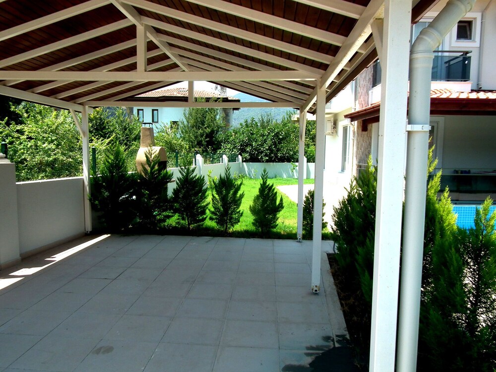 Photo 19