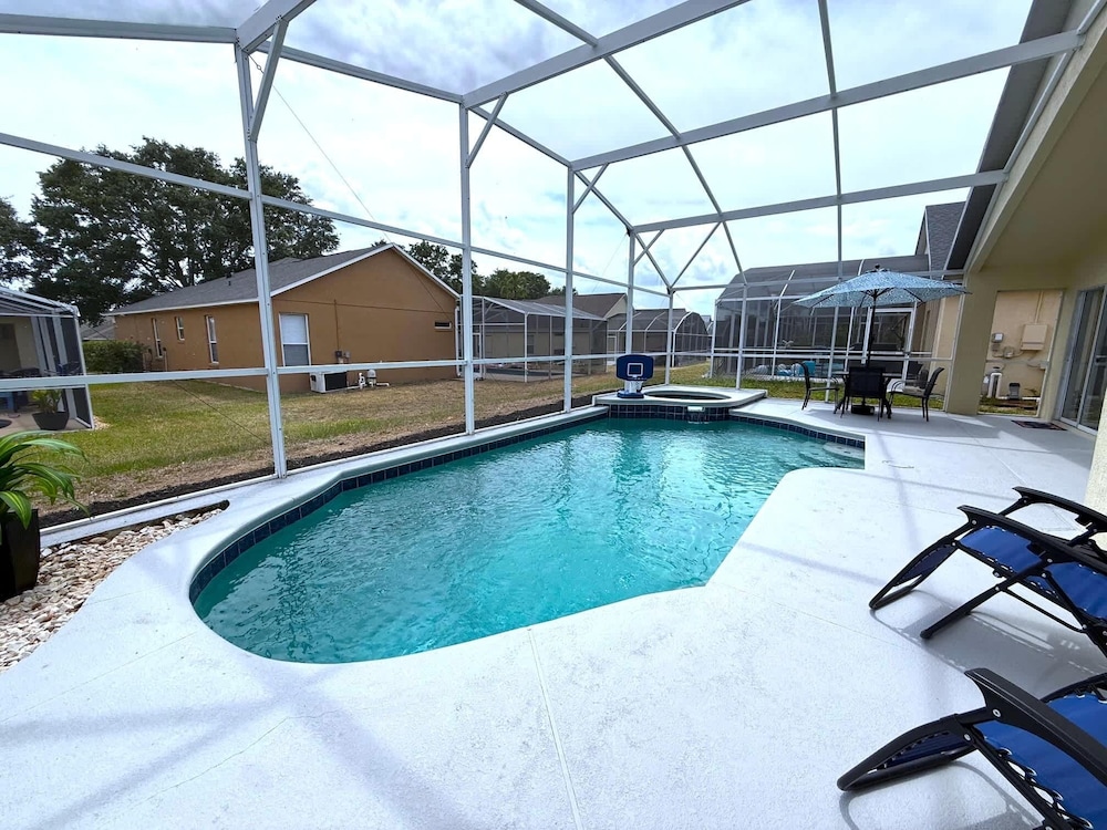 Beautiful South-facing Pool Home in Southern Dunes