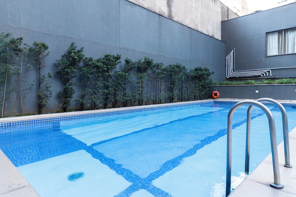 Próximo a Paulista com piscina