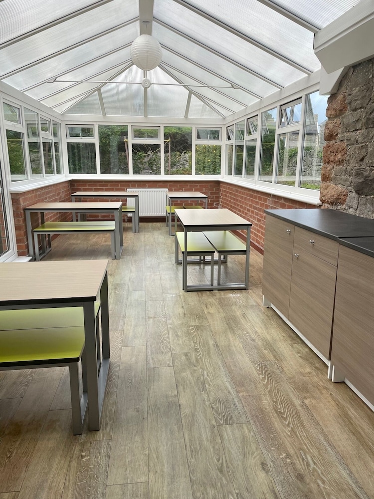 YHA Cheddar Partner