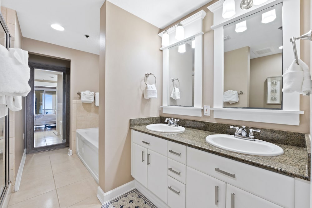 Grand Panama Beach Resort by Panhandle Getaways