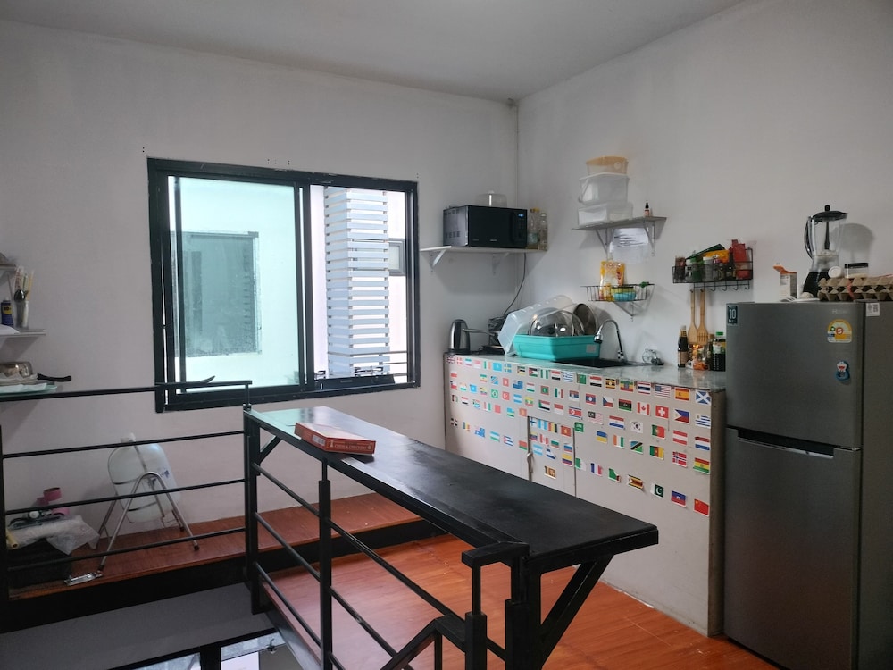 Den Nest Guest House KRABI