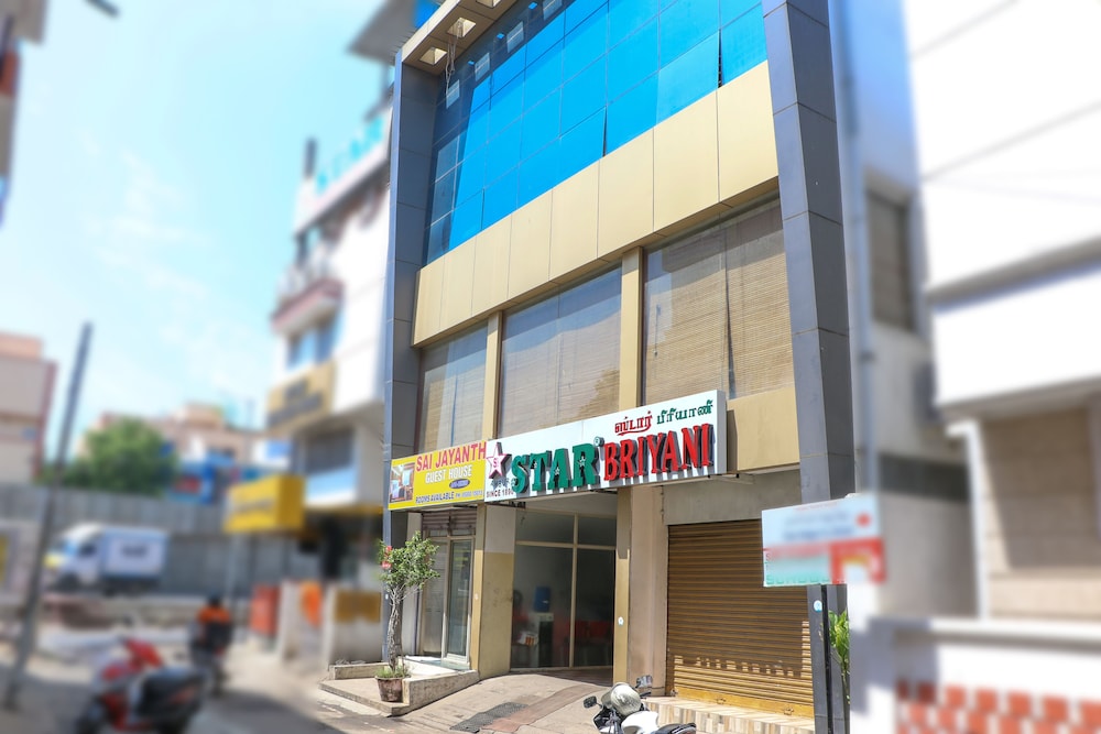 ULO Sai Jayanth Guest House view 4