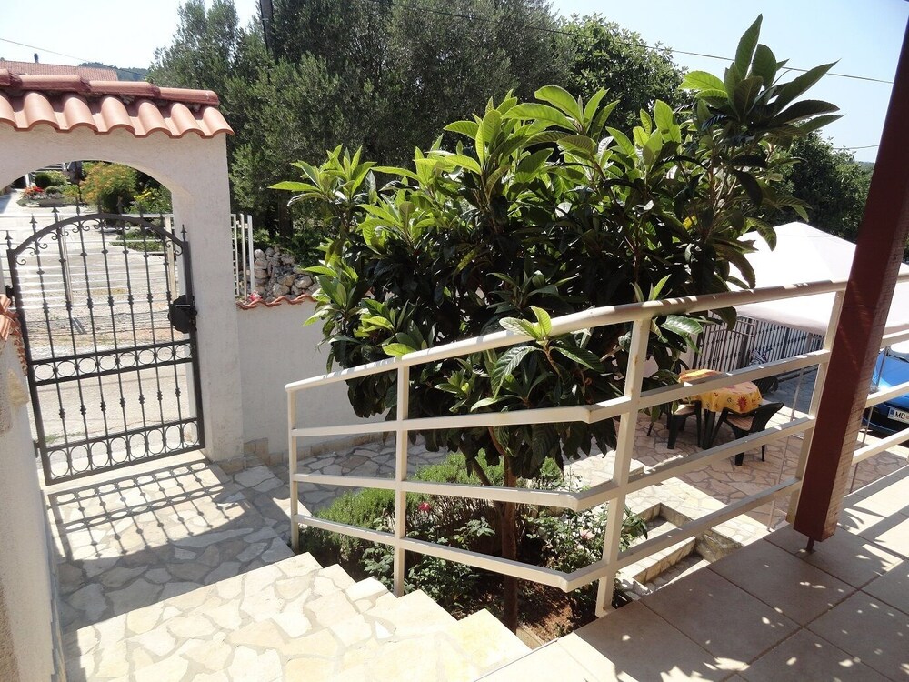 Davor - With Parking - A2 view 4