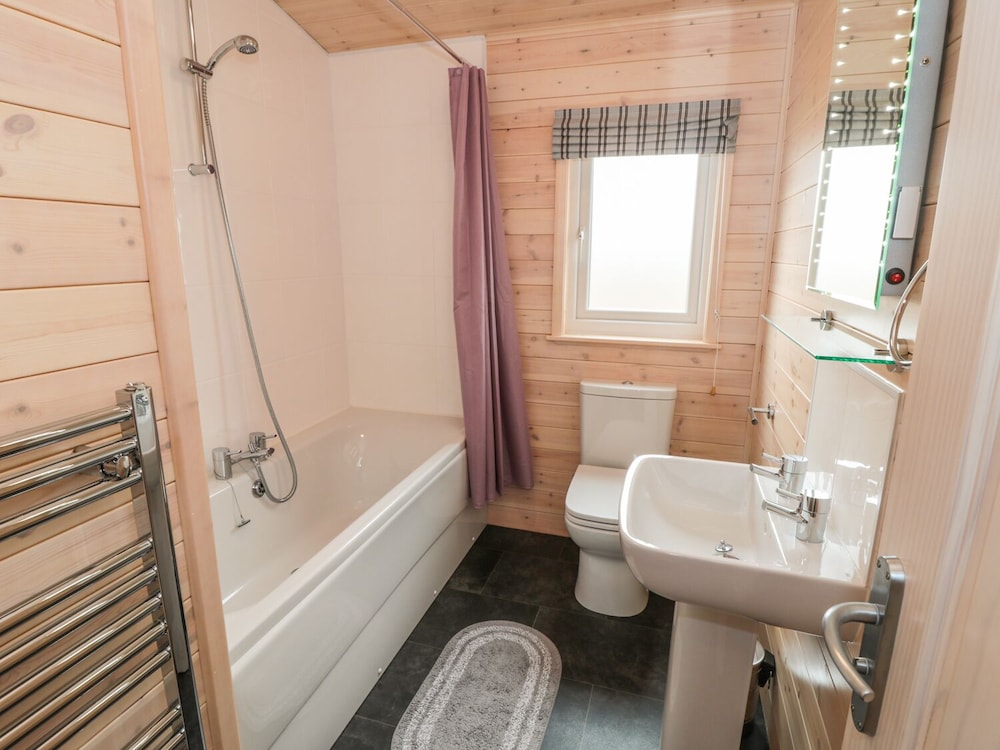 Thorntree Lodge