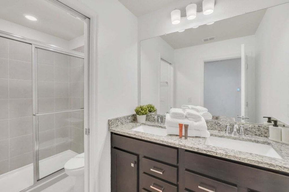 10 Bed 8 Bath Villa Gamesroom & Pool 16284saint 10 Bedroom Villa