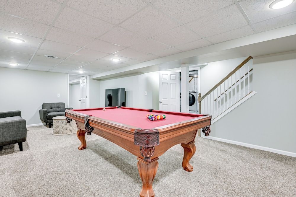 3 Mi to Dtwn Saginaw: Spacious & Updated Home!