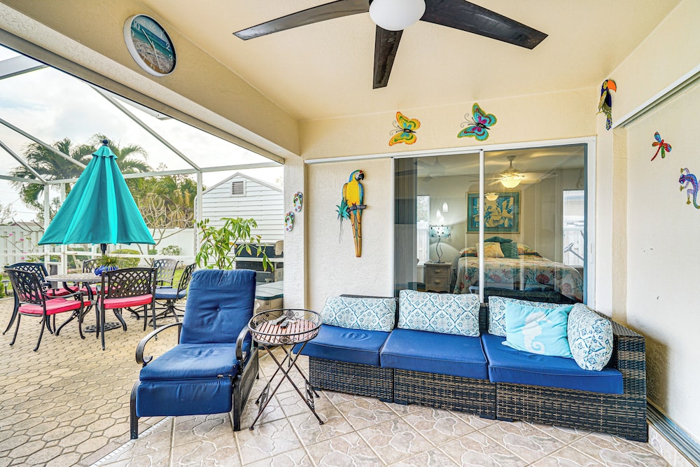4 Mi to Public Beach: Cape Coral Paradise!