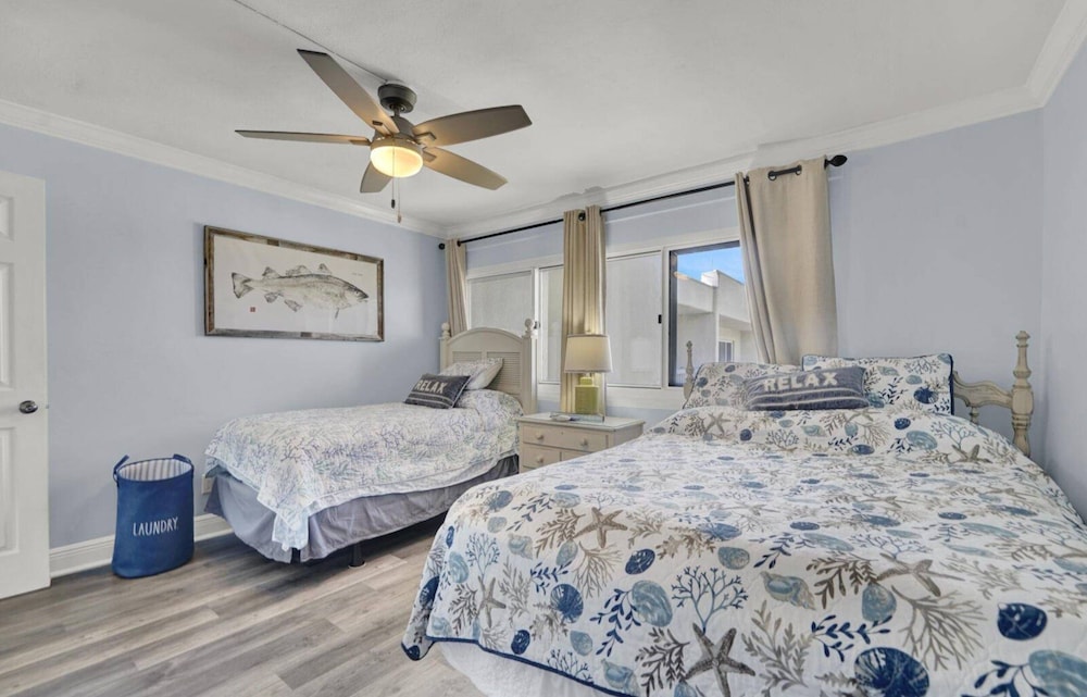 Pinnacle Port Penthouse #29 2 Bedroom Condo