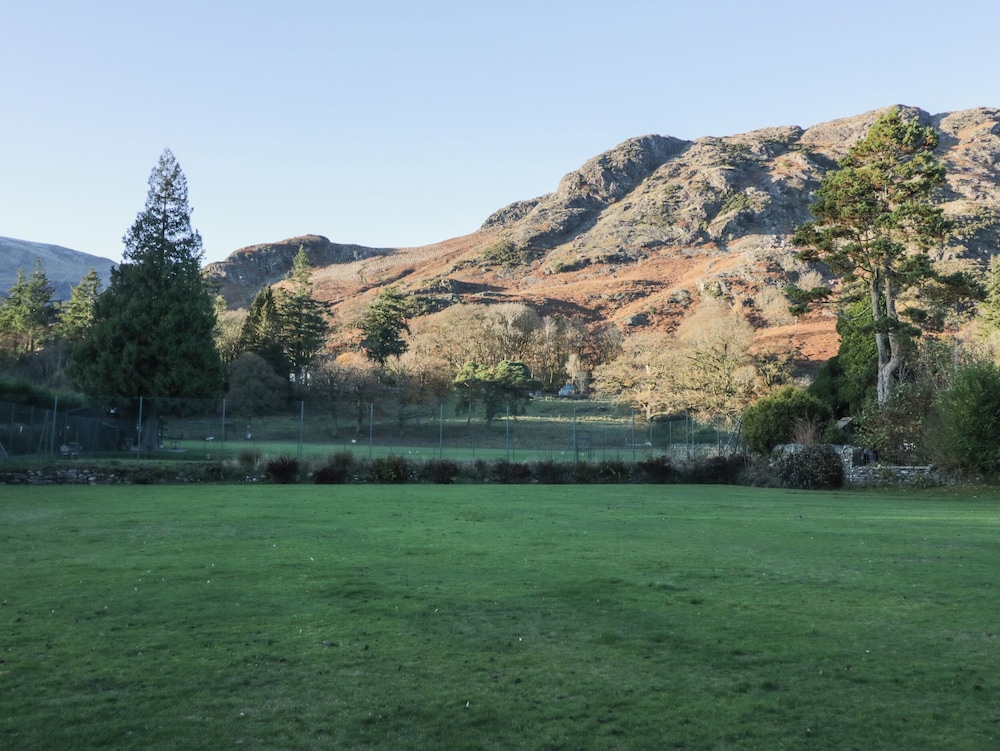 Yewdale View Apartment