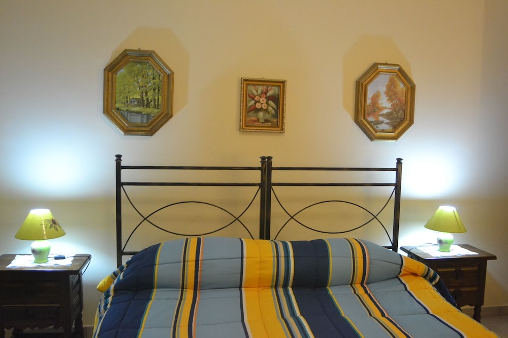 Holiday House & Events With Private Pool in the Center of Sicily view 5