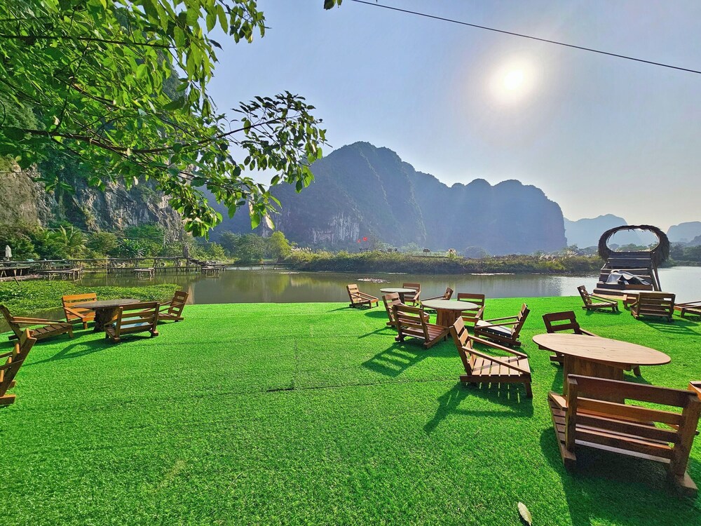 An Riverside Ecolodge