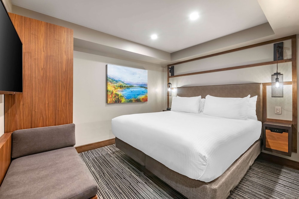 San Francisco Vacations - Hilton Vacation Club Tahoe Seasons Lake Tahoe - Property Image 28