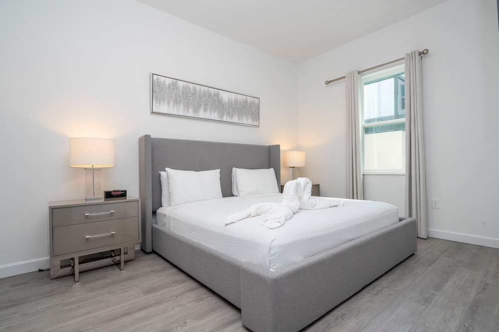 Brand new 4 Bed With Loft Villa for all