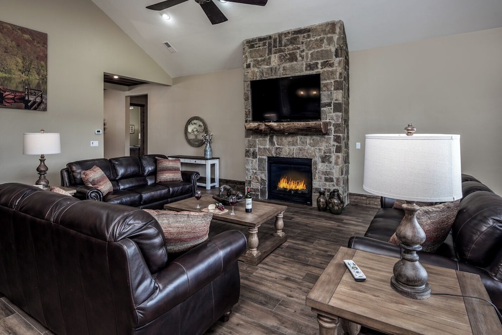 Grindstone Lake Lodge