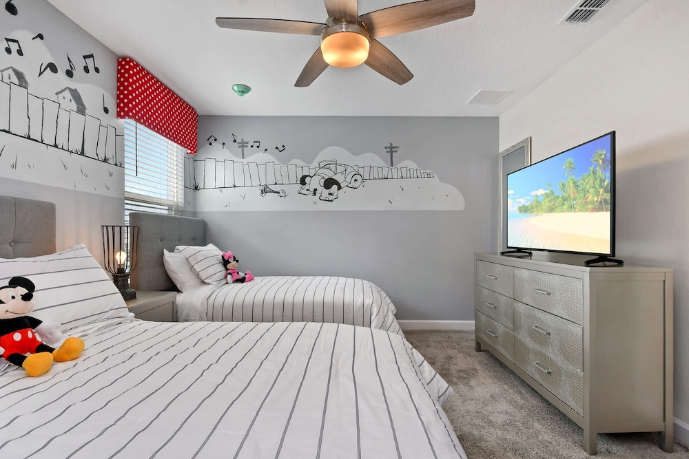 Home 9 Bed Pool Best Location Storey Lake