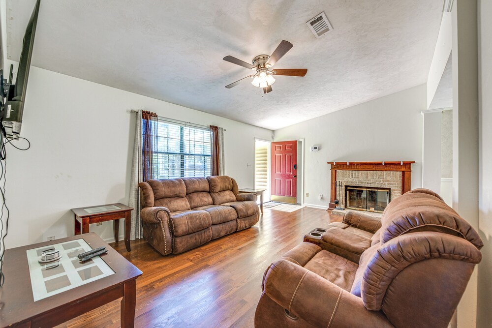 Quiet & Convenient Tallahassee Home, 4 Mi to Lake!