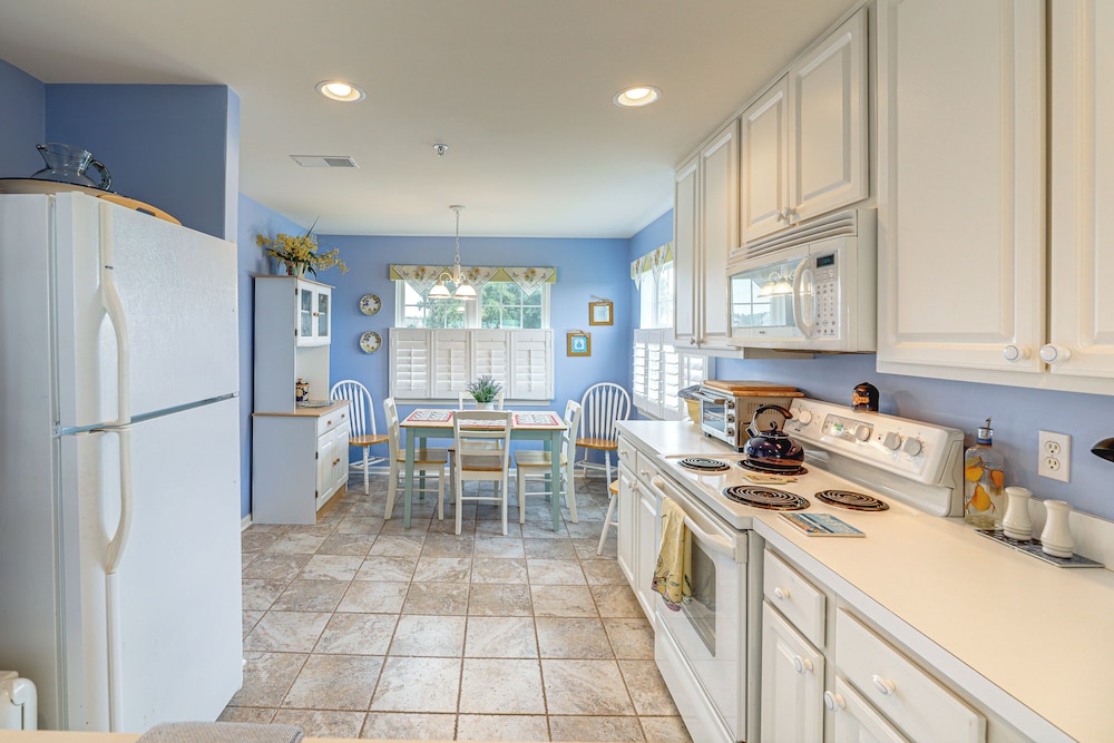 Swim, Boat & Explore: Marsh-front Gem in Delaware!
