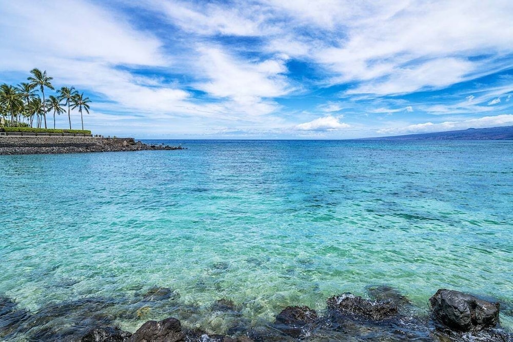 Prestigious Mauna Lani Resort - Luxurious End Unit - Large Private Lanai! -vrkcv