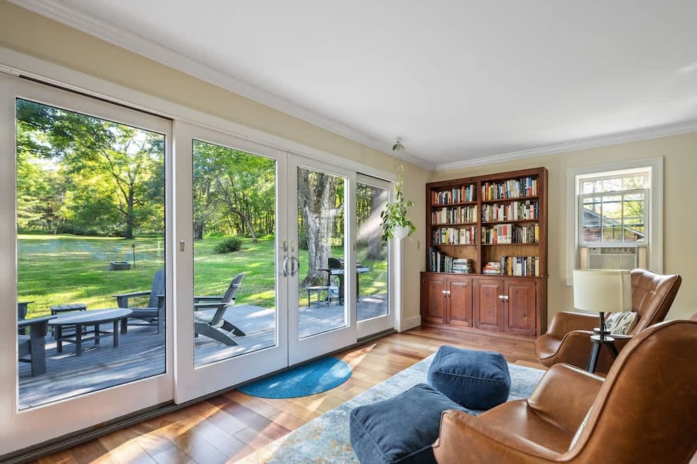 Perfect Upstate Home in Rhinebeck w low Fees