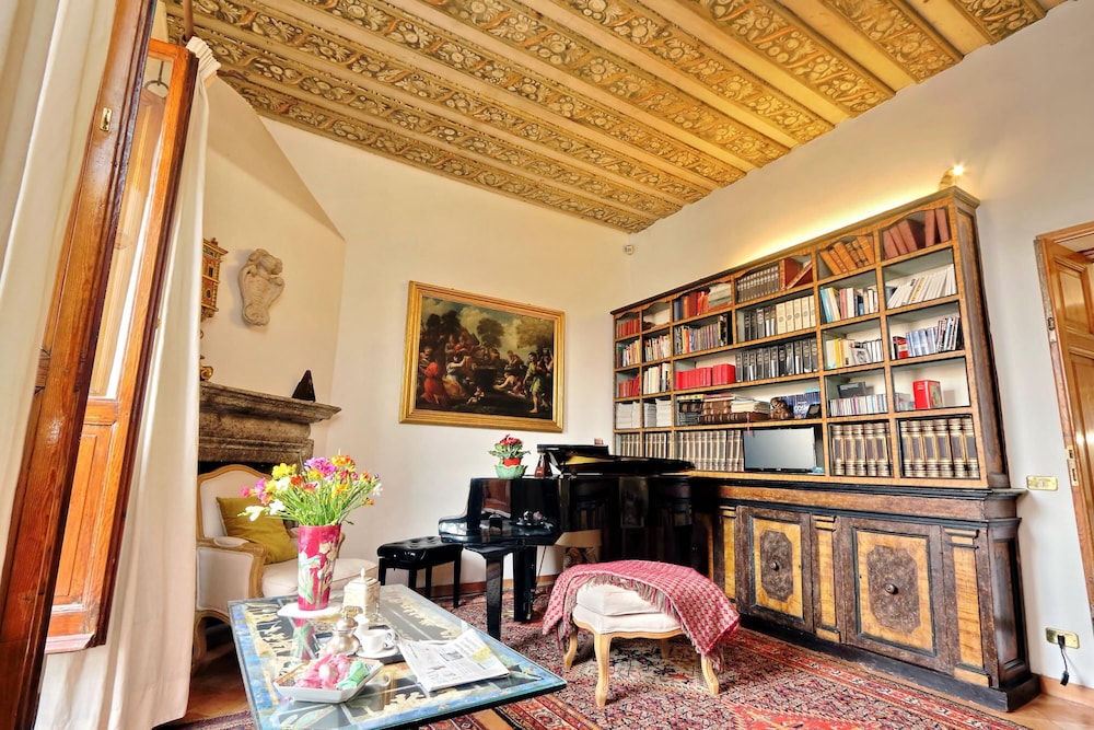 Treasurerome Colosseum Terrace 2BR
