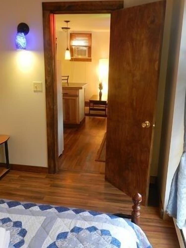 Blue Frost Apartments