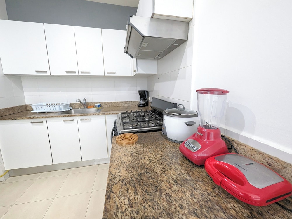 YC 2301-C l Apartamento 2BR en av balboa