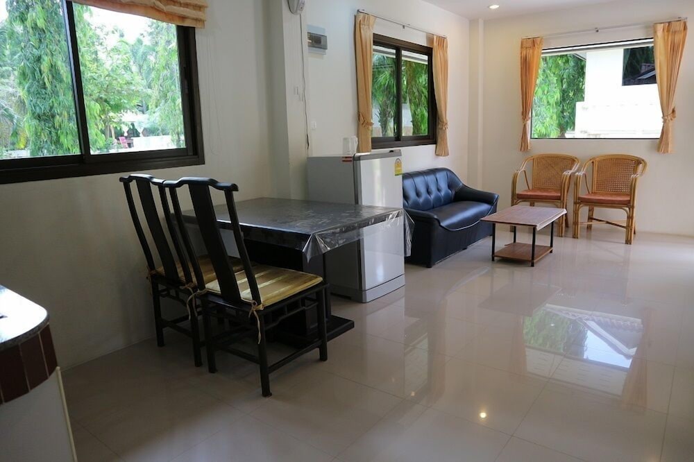 Baan Saensook Villas