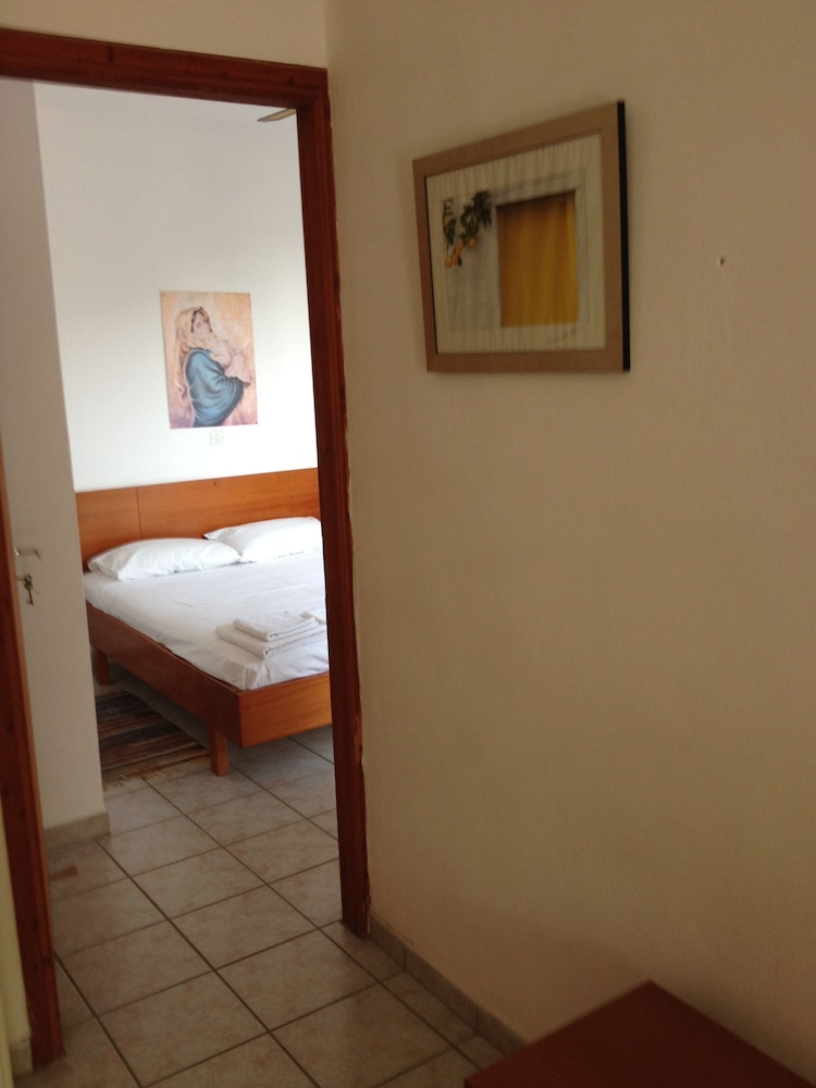 Gikas Apartments