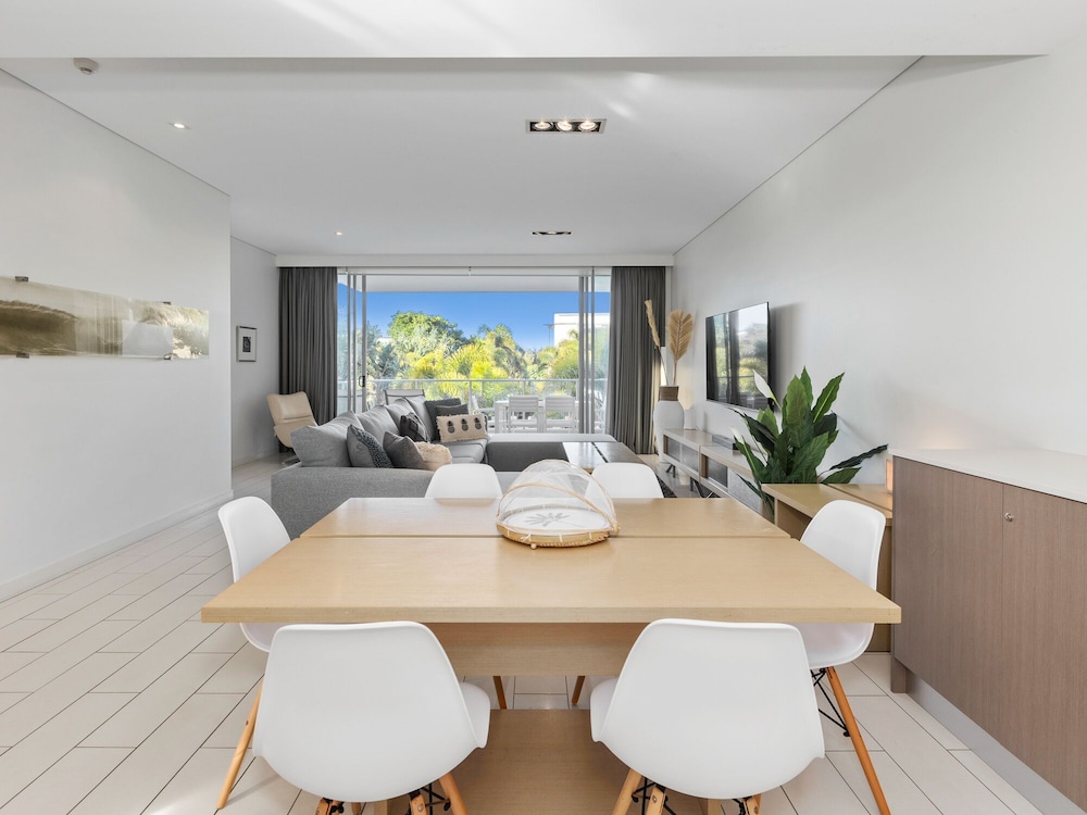 Luxury Apartments on Bells Boulevard