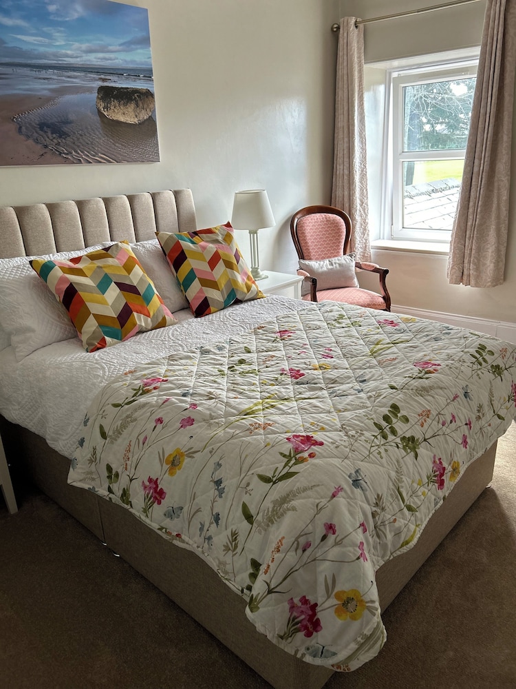 Glen Lyon Lodge Bed & Breakfast