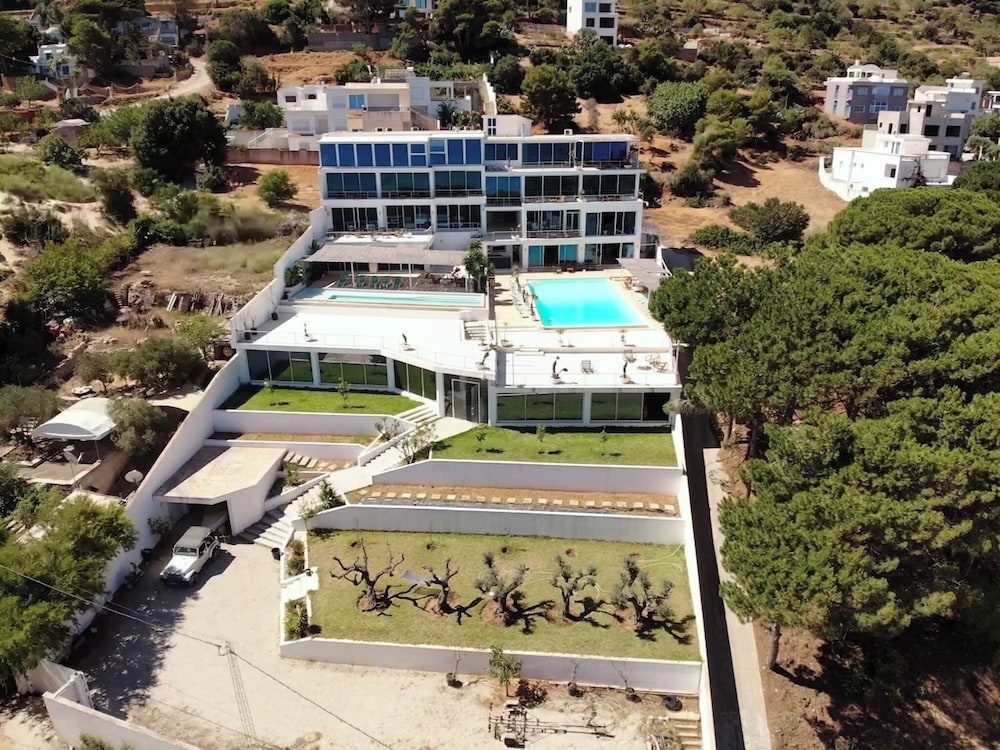 Exceptional Luxury Villa A Masterpiece of Elegance and Comfort