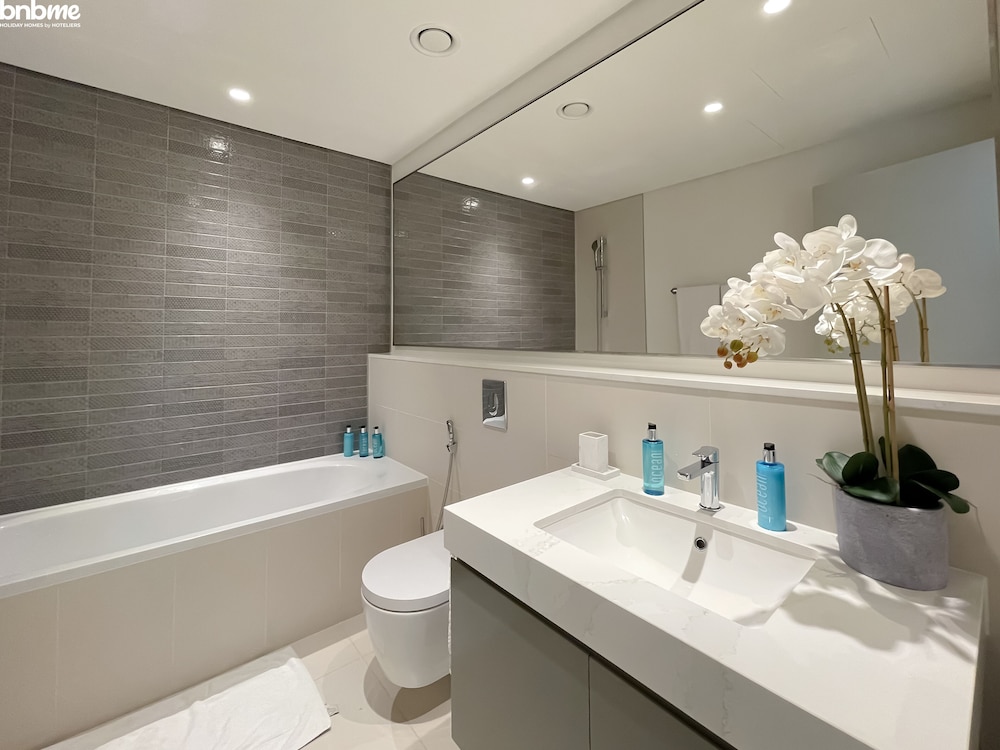 2B- Sunrisebay 1- 1603 by bnbme homes