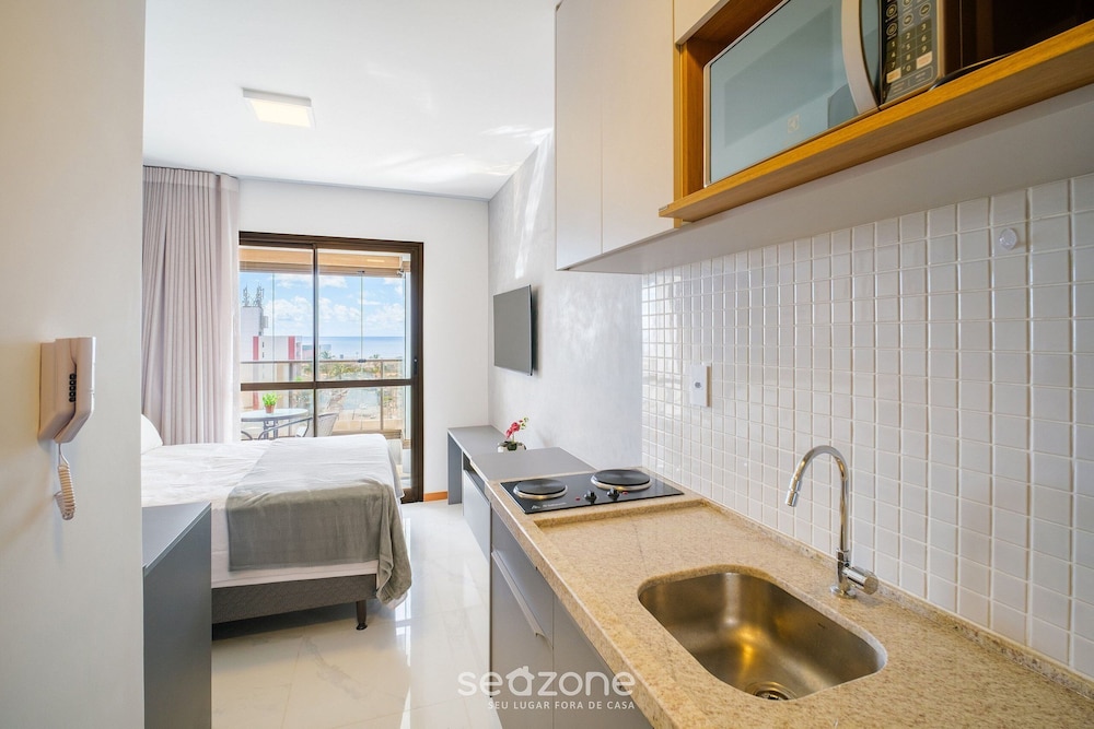 SMT - Building 750m From the Beach in Salvador