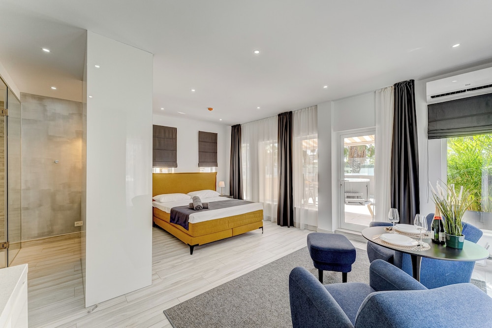 BAL Apartments - Adults Only