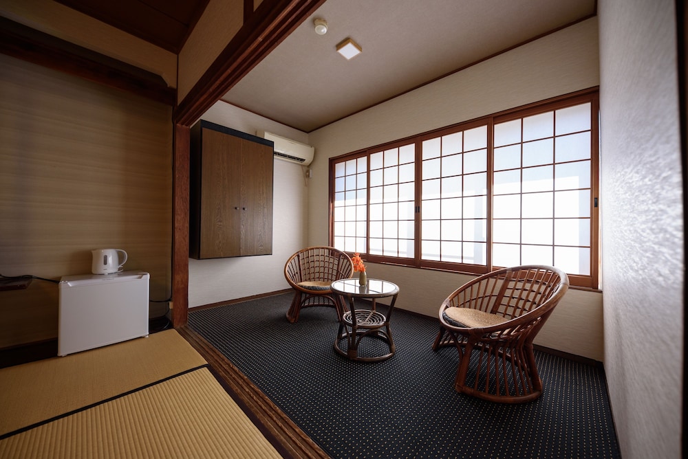 Yufuin Ryokan Okaeri