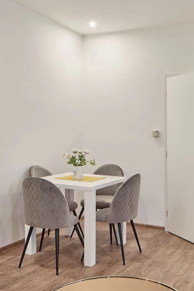 Helen Homestay Zizkov