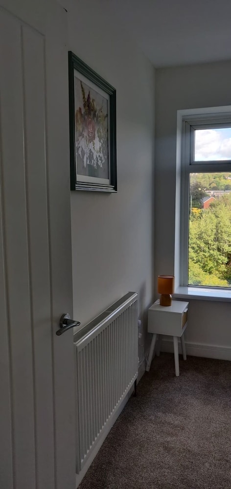 Raymond Views