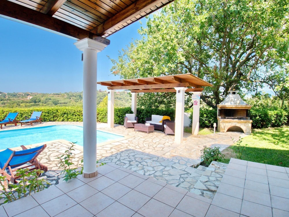 Villa Hera in Spartia view 5