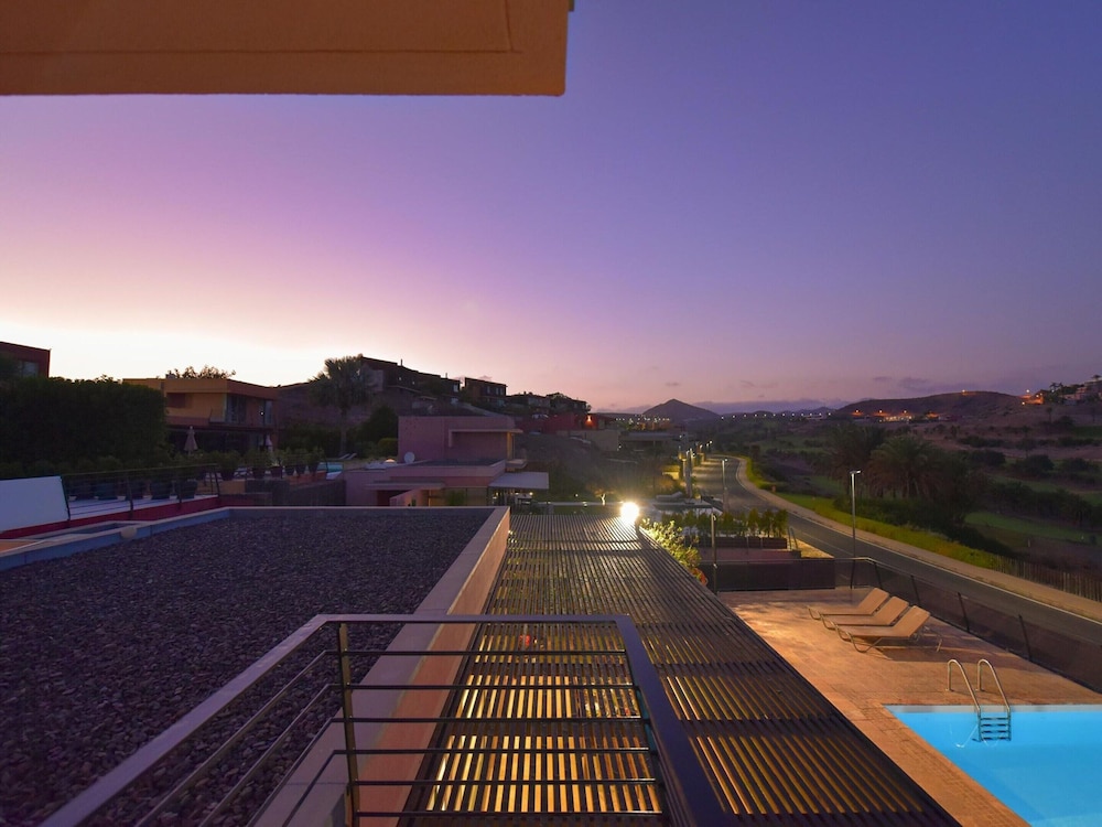 Villa With Private Pool in the Golf Resort