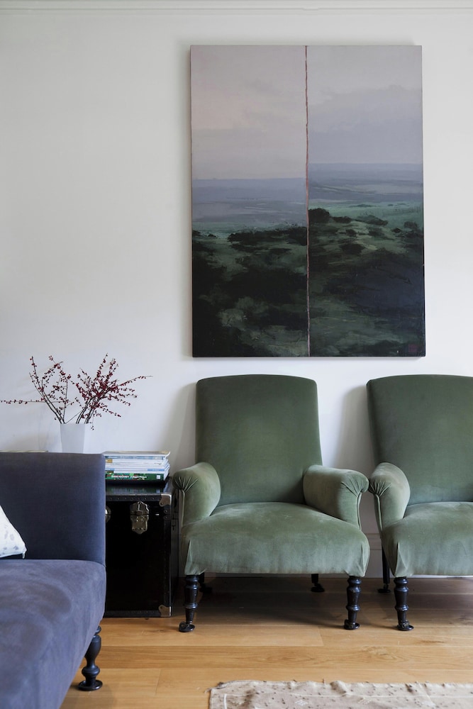 St Anns Road by Onefinestay