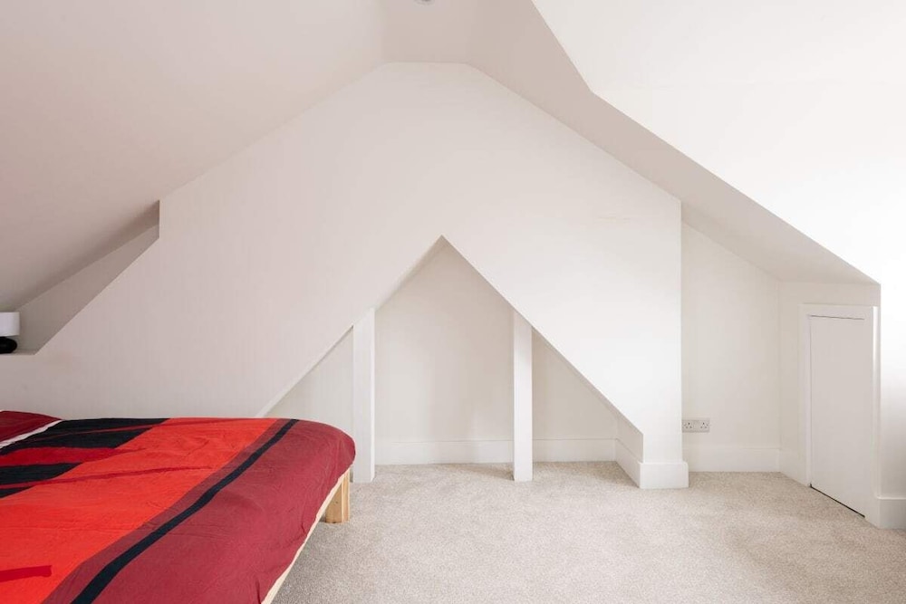 The Jericho Retreat - Bright & Spacious 4bdr Home With Garden view 3