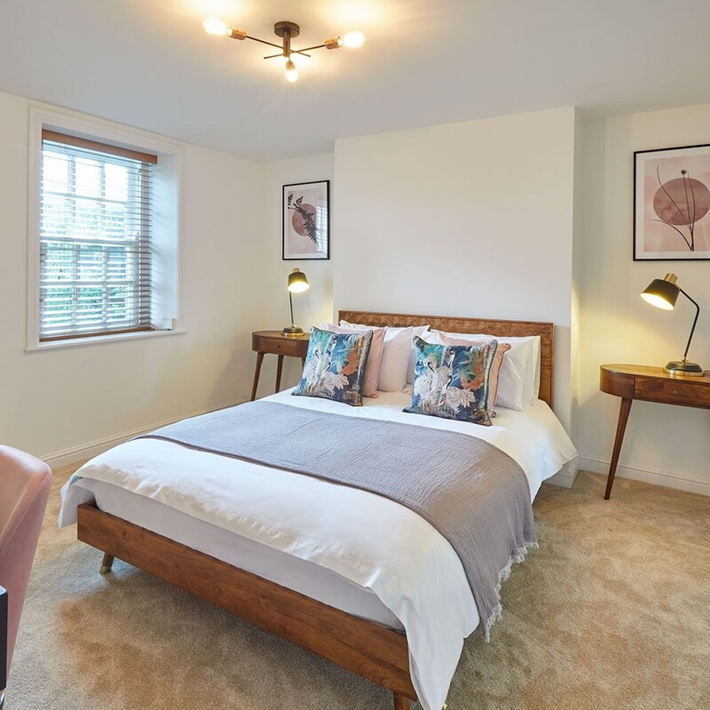 Host Stay Dunsley Chapel view 4