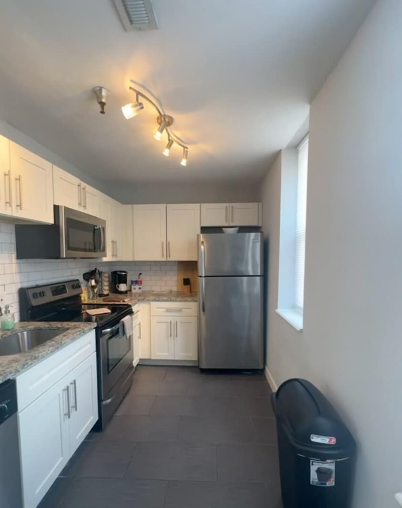 2BR WD Forest Park Barnes Hospital Zoo view 4