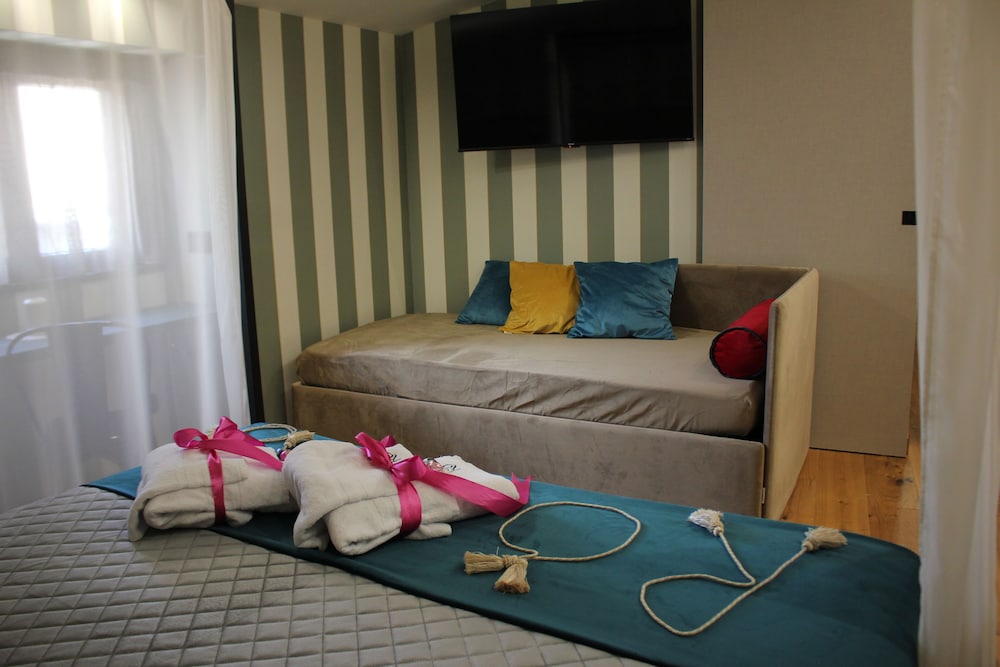 Roby's boutique rooms