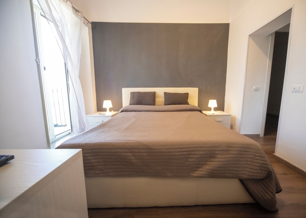 Zurria Rooms