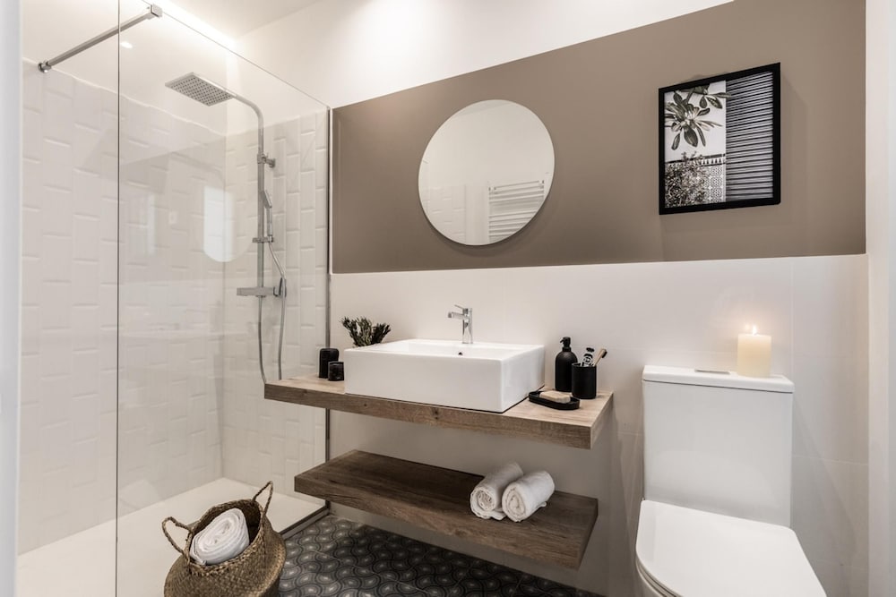 Pedra - 4 Bedrooms in Trafalgar
